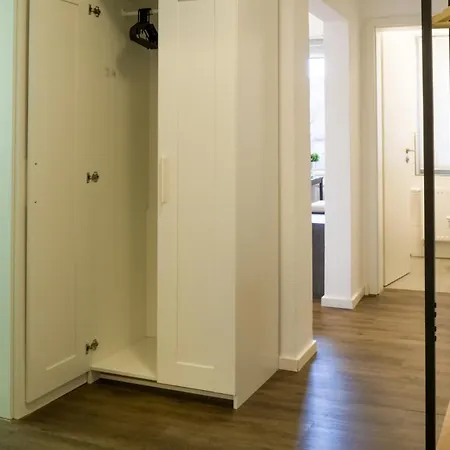 Modern, Gross, Direkt Im Zentrum Appartement *
