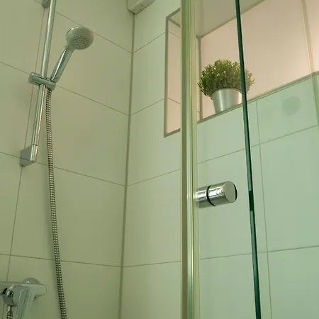 Modern, Gross, Direkt Im Zentrum Appartement *